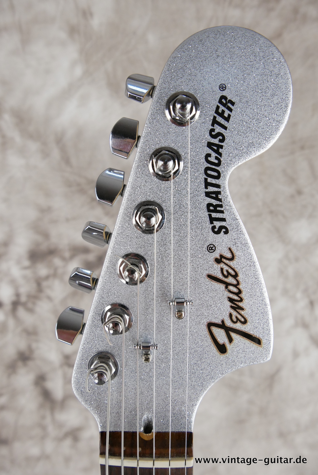 Fender_Stratocaster_built_from_parts_US_neck_ silver_sparkle_2021-009.JPG